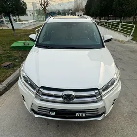 Toyota Highlander 2019