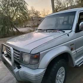 Mitsubishi Pajero 1998