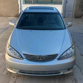 Toyota Camry 2004