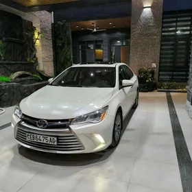 Toyota Camry 2016