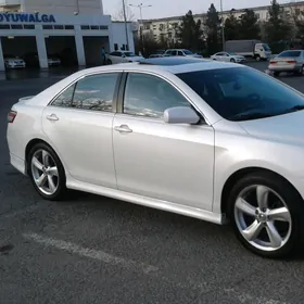 Toyota Camry 2011