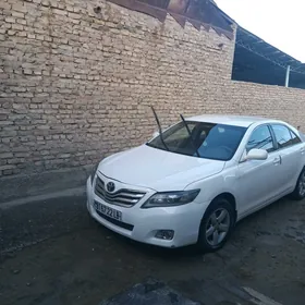 Toyota Camry 2011