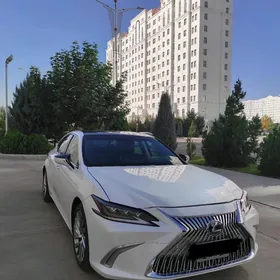 Lexus ES 350 2019