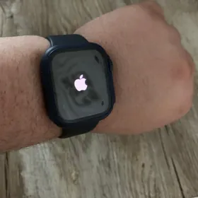 Apple Watch 8