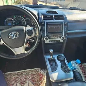 Toyota Camry 2014