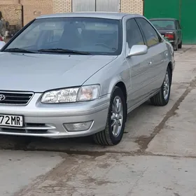 Toyota Camry 2000