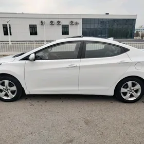 Hyundai Elantra 2012