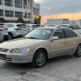 Toyota Camry 2000