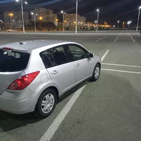 Nissan Versa 2010