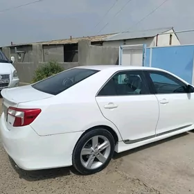 Toyota Camry 2013