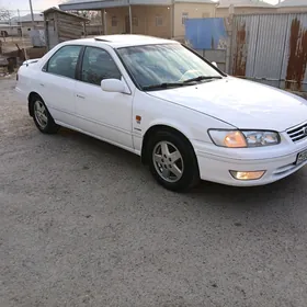 Toyota Camry 2000