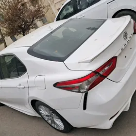 Toyota Camry 2018