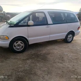 Toyota Previa 1990