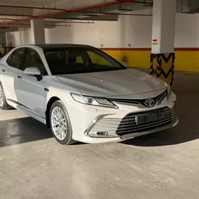 Toyota Camry 2023