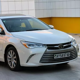 Toyota Camry 2015