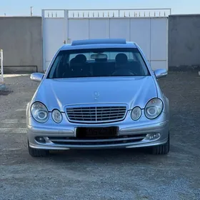 Mercedes-Benz E320 2003