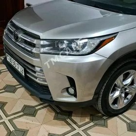 Toyota Highlander 2016