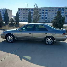 Toyota Camry 1999