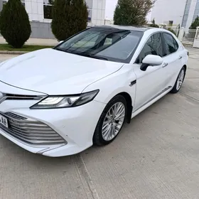 Toyota Camry 2018