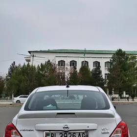 Nissan Versa 2016