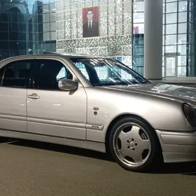 Mercedes-Benz E320 1999