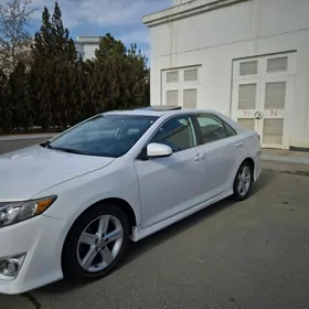 Toyota Camry 2013