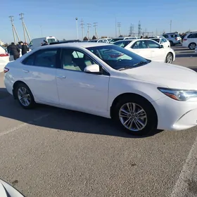 Toyota Camry 2015