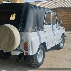 UAZ 469 2000