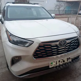 Toyota Highlander 2020