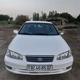 Toyota Camry 2000