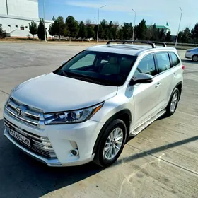 Toyota Highlander 2018