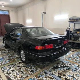 Toyota Camry 2001