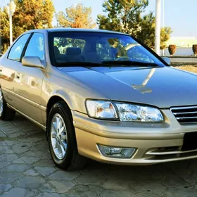 Toyota Camry 2000