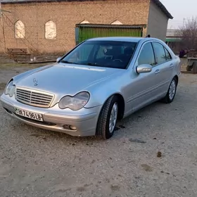 Mercedes-Benz C320 2001