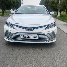 Toyota Camry 2019