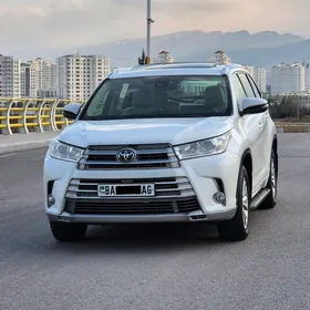 Toyota Highlander 2017