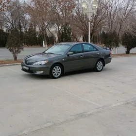 Toyota Camry 2004