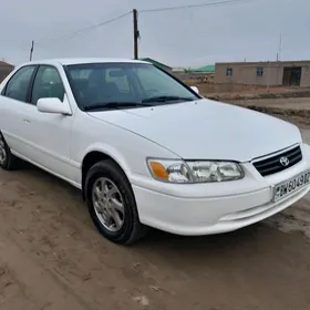 Toyota Camry 2001