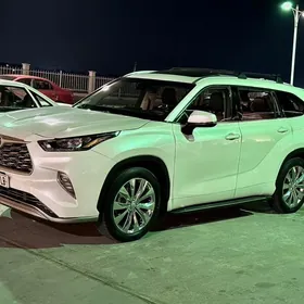 Toyota Highlander 2020