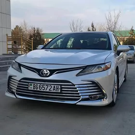 Toyota Camry 2018