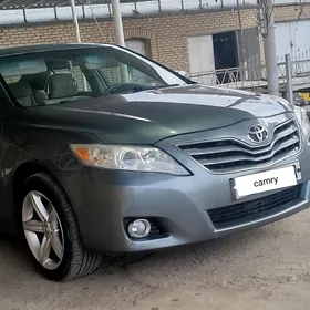 Toyota Camry 2010