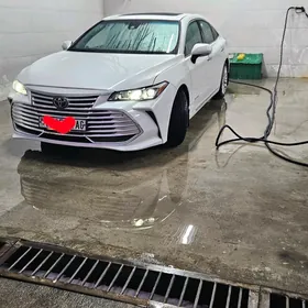 Toyota Avalon 2019