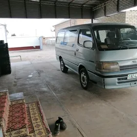 Toyota Hiace 1990