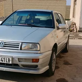 Volkswagen Passat 1992