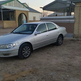 Toyota Camry 2000