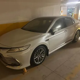 Toyota Camry 2023