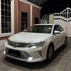 Toyota Camry 2016