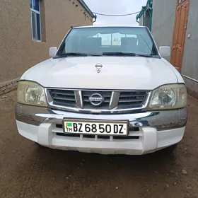 Nissan Navara 2010