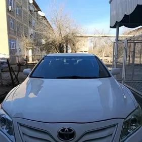 Toyota Camry 2011