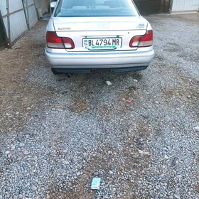 Hyundai Elantra 1996